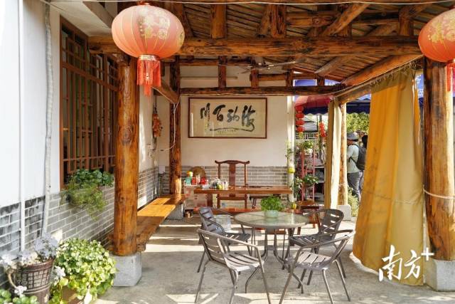    南方+ 钟冠婷 拍摄